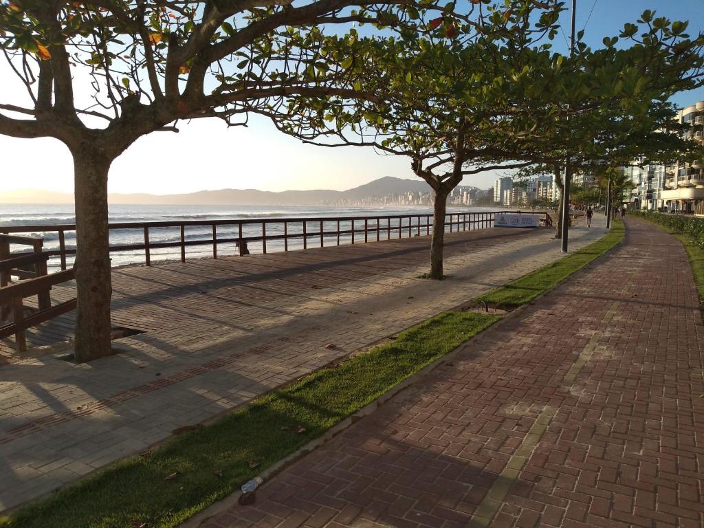  Apartamento Itapema 80 metros do mar!