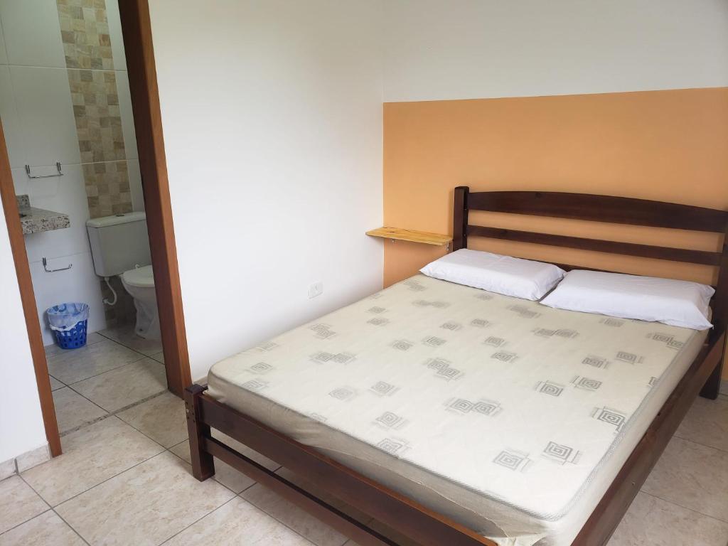  RR Toninhas 201B - Piscina Ubatuba! 5min da praia!