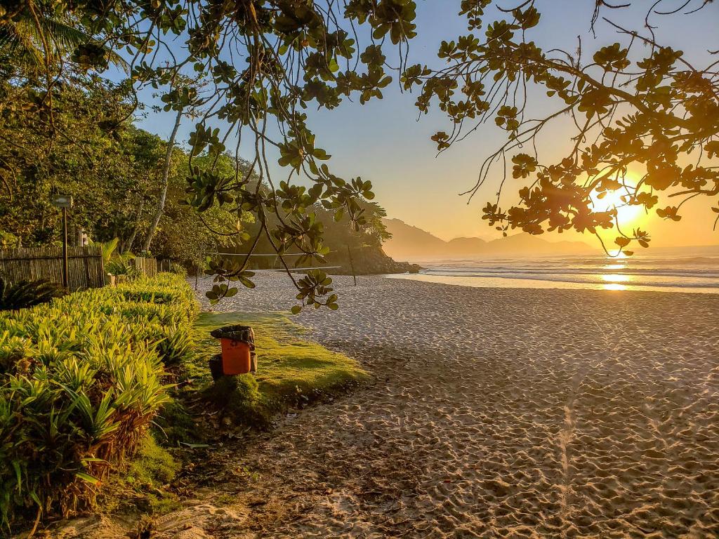  RR Toninhas 201B - Piscina Ubatuba! 5min da praia!