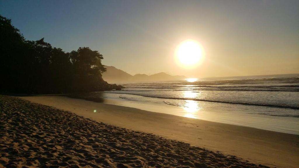  RR Toninhas 201B - Piscina Ubatuba! 5min da praia!