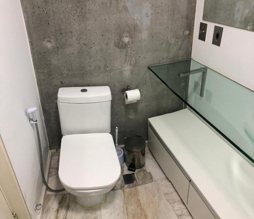  Apto Moderno na Praia Brava