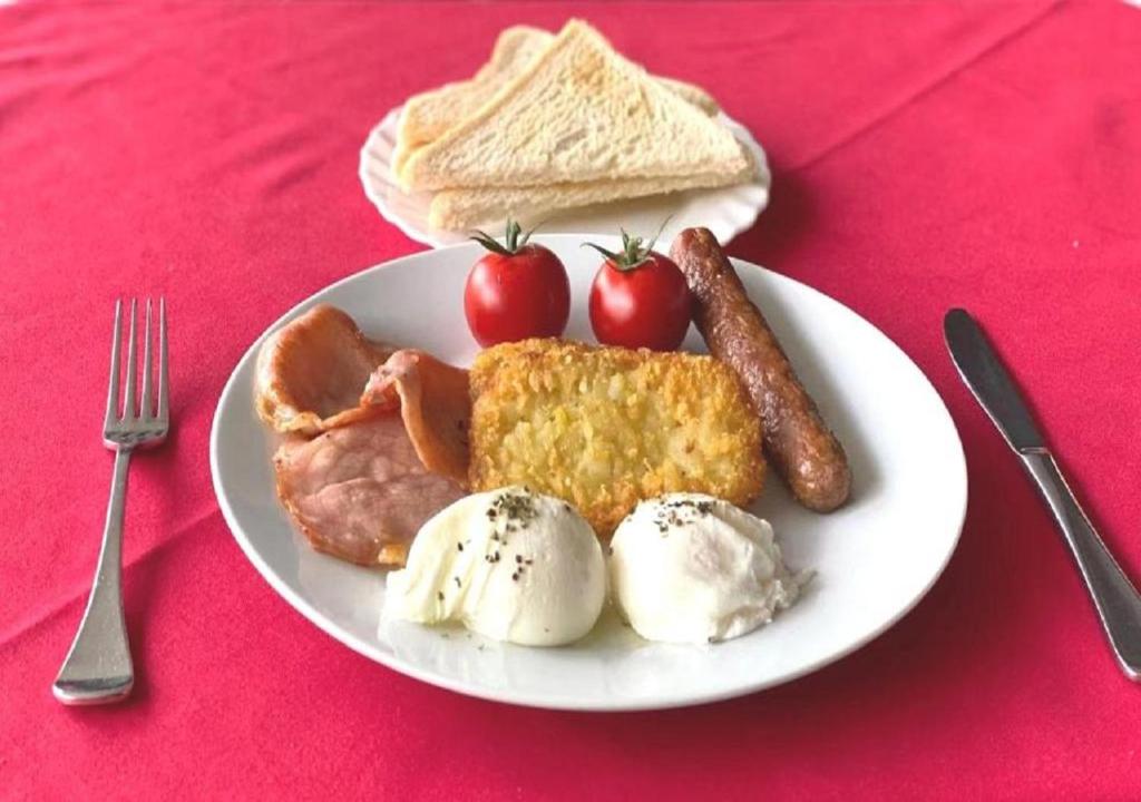 Twin Towers Inn - Resim 18