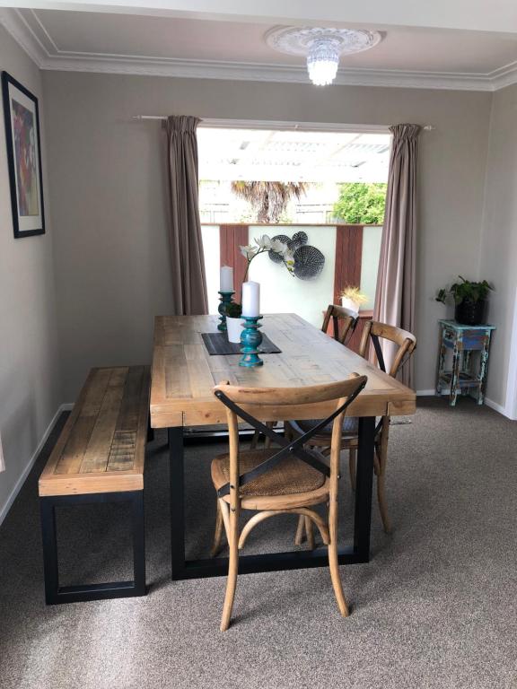 2mins to lakefront Family Retreat - Resim 15