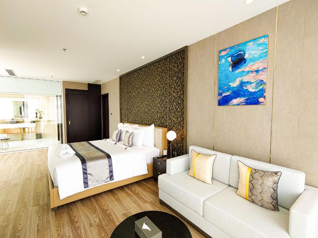 Diamond Stars Ben Tre Hotel - 17