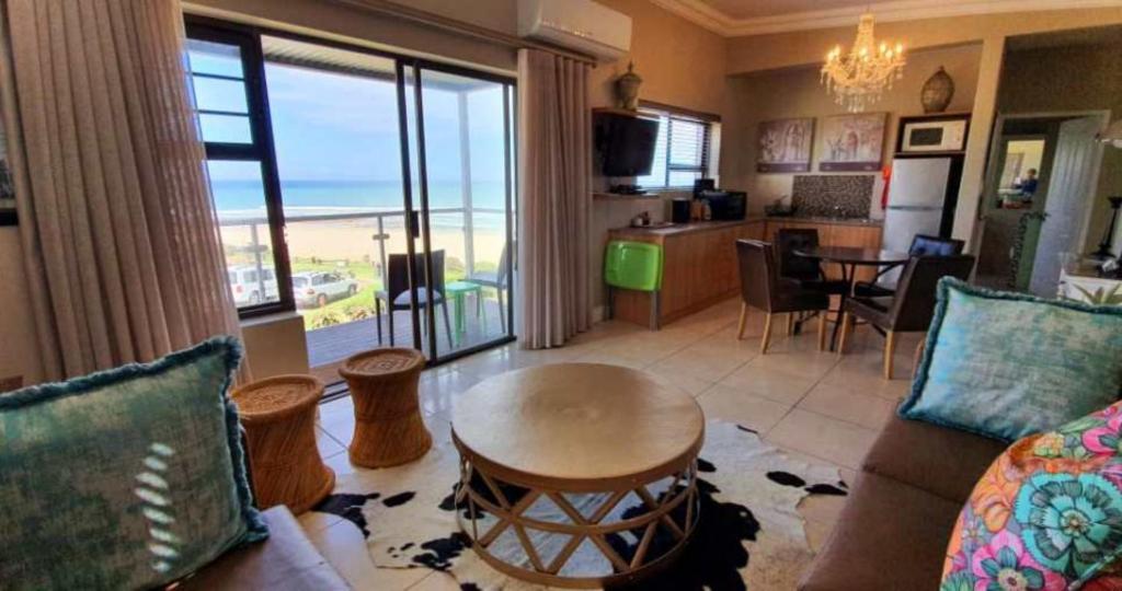 On the Beach Guesthouse Jeffreys Bay - Two-Bedroom Suite