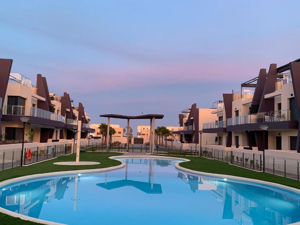 Bazén v ubytování Higuericas Costa 412 - Rooftop terrace and pool view 300 m from beach nebo v jeho okolí
