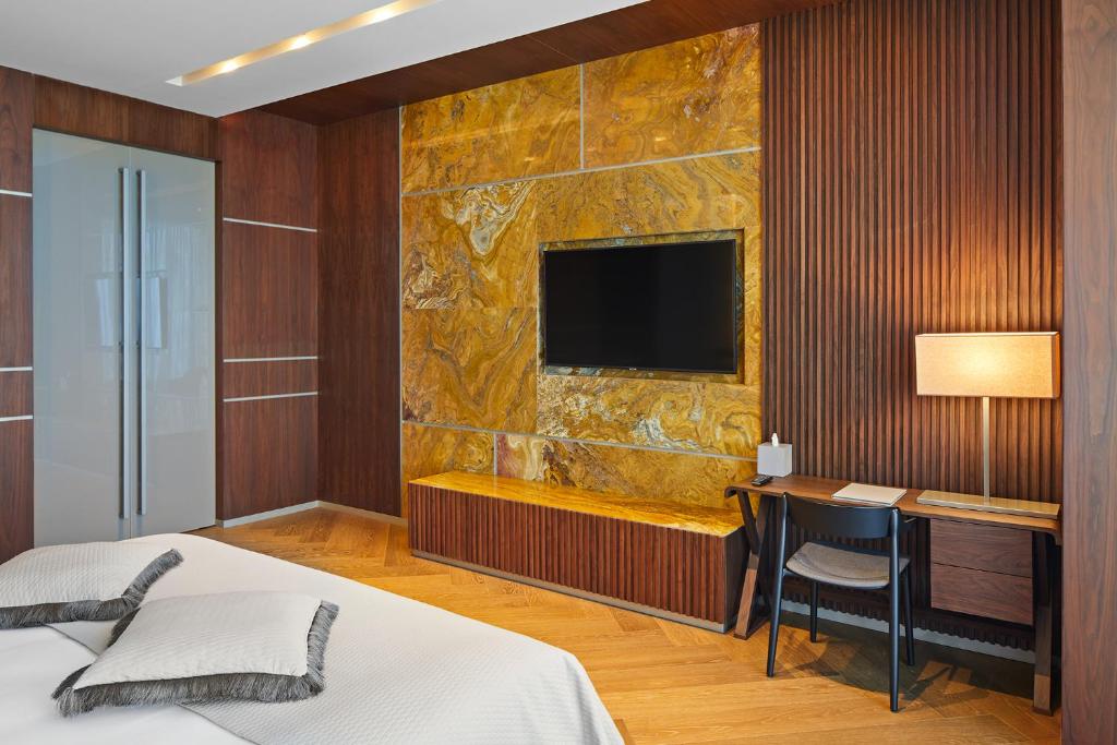 Ricosta Hotel - Королевский люкс