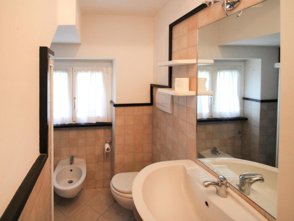 Łazienka w obiekcie Villa Aldo by Interhome