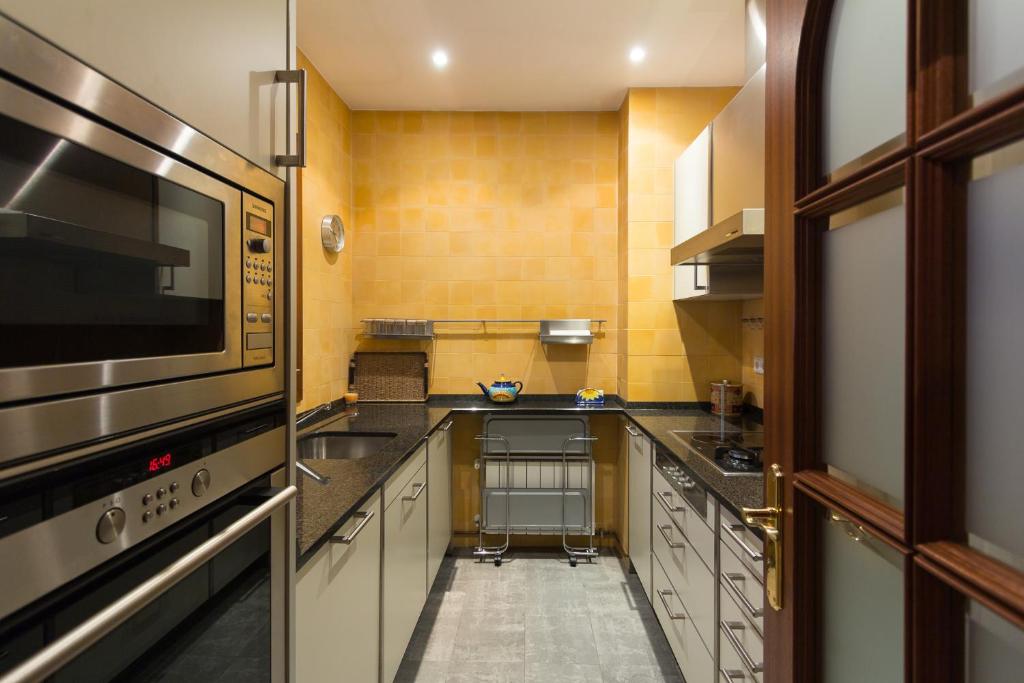 Kuchnia lub aneks kuchenny w obiekcie Veoapartment Casa Catedral