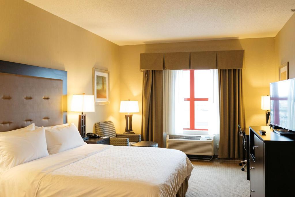 Holiday Inn Express & Suites - Olathe North by IHG photo