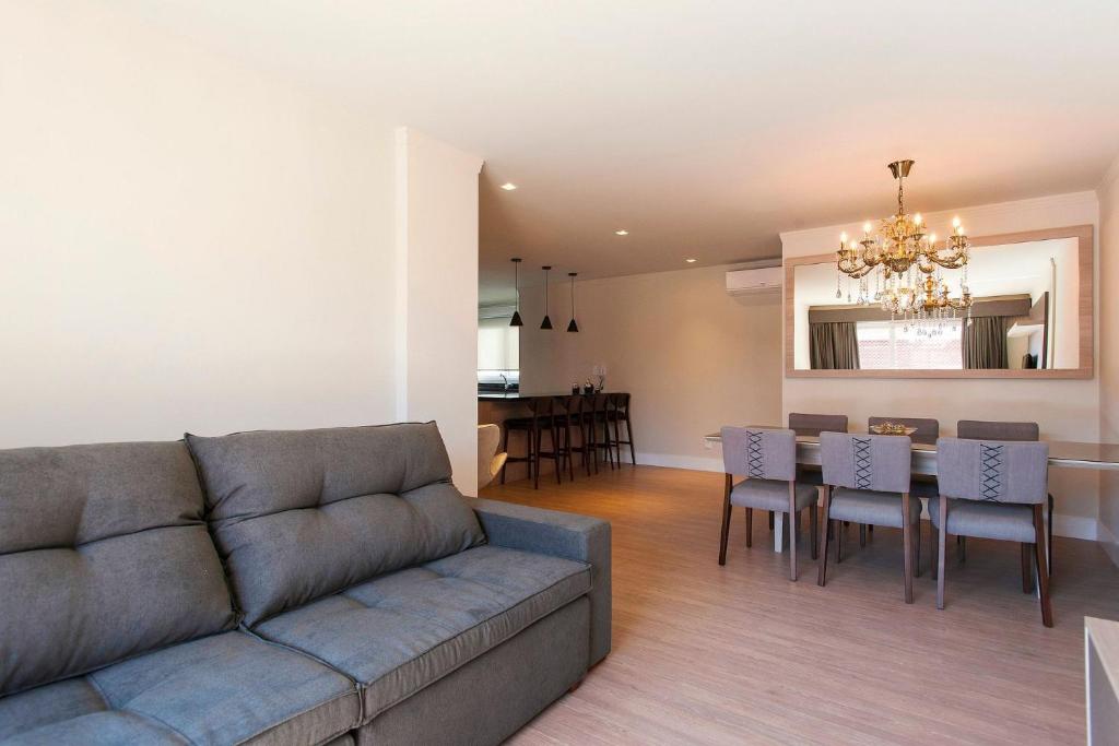  Apartamento junto à Rua Coberta de Canela - Alto Padrão
