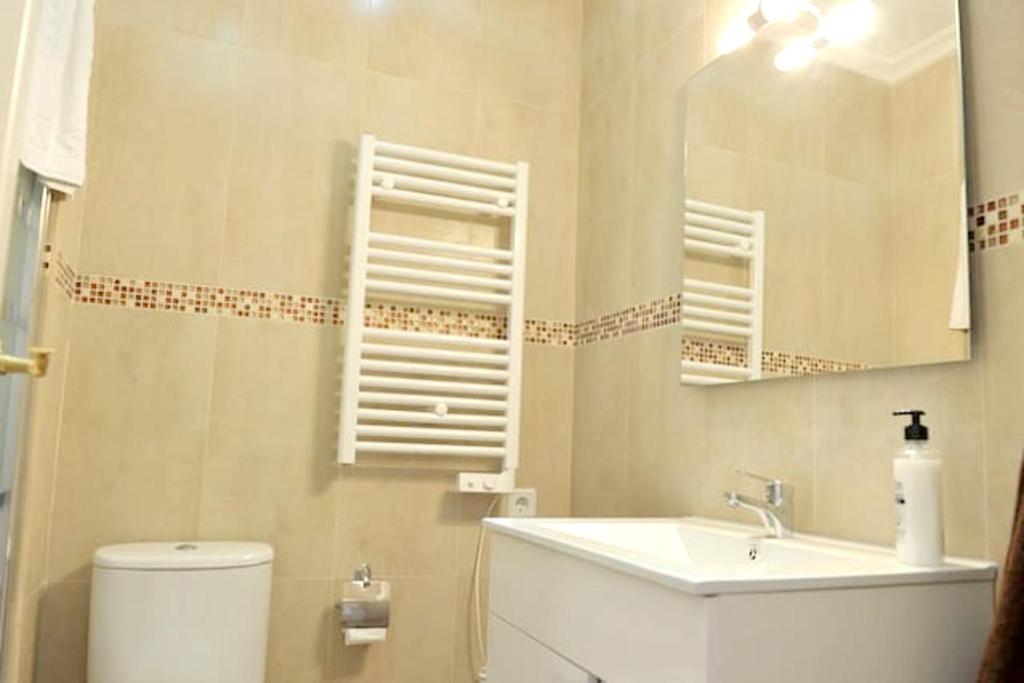 Kúpeľňa v ubytovaní Modern apartment in Torrevieja, 60 m², near beaches