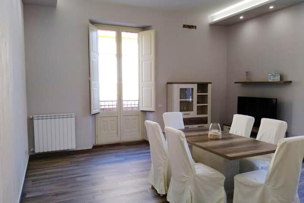 Charming House in Riposto with On Site Parking