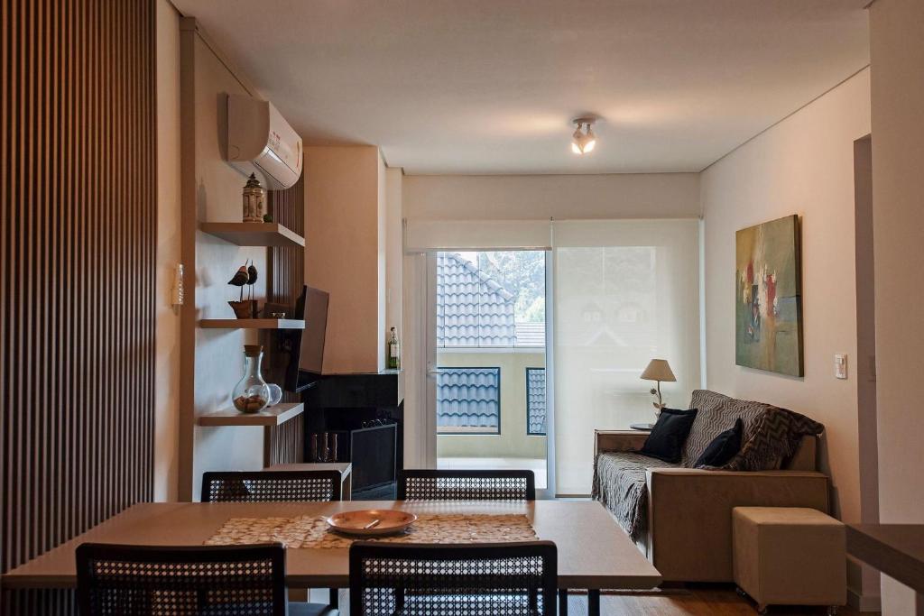  Lindo apartamento com 2 quartos no Centro de Canela