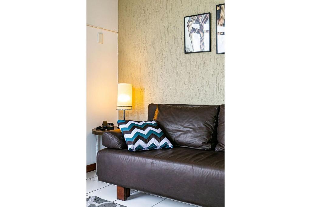  Apartamento em condomínio com infra completa e vista mar CA17