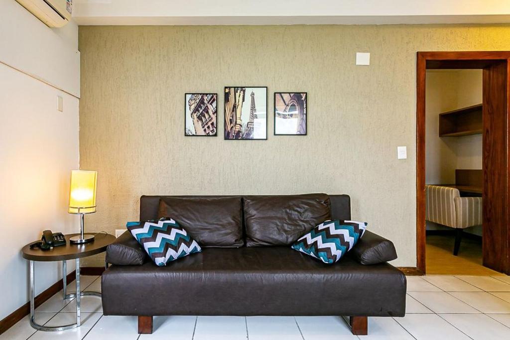  Apartamento em condomínio com infra completa e vista mar CA17
