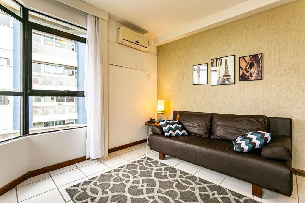  Apartamento em condomínio com infra completa e vista mar CA17