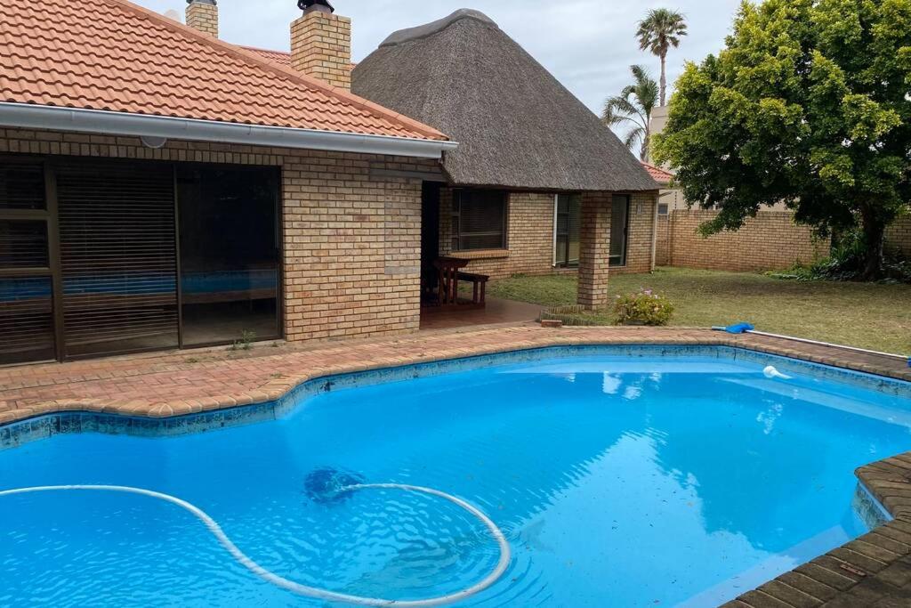 Summerstrand Holiday Home 71 Gomery Avenue, Port Elizabeth, South