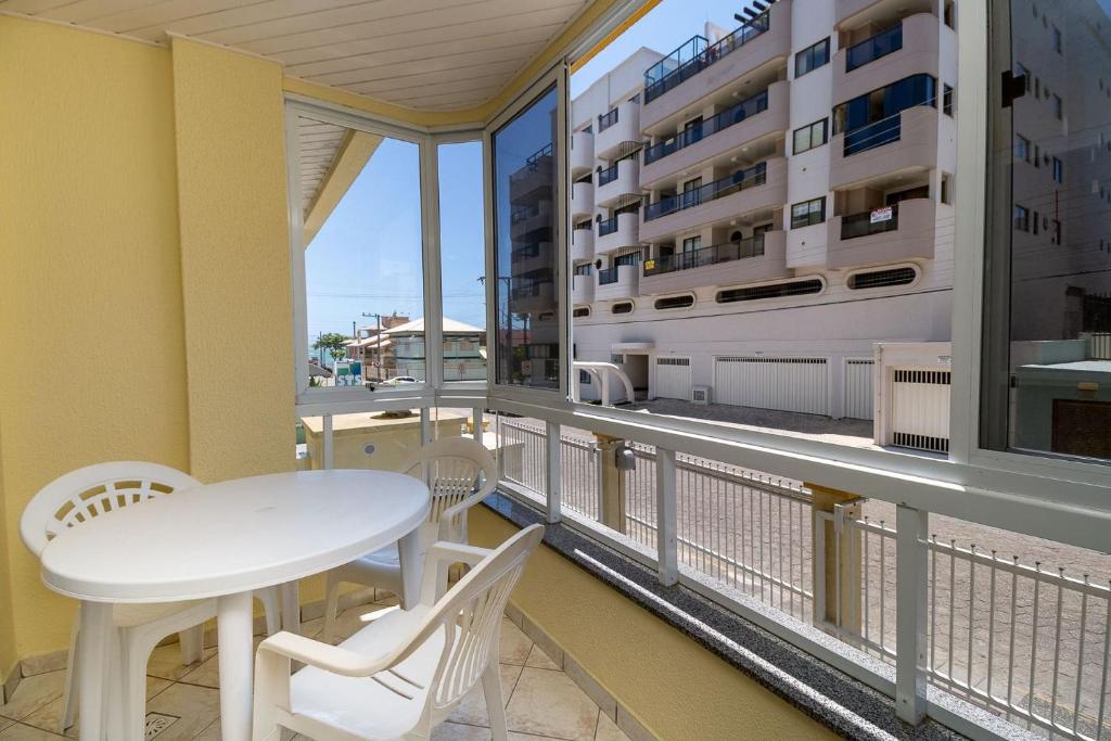  Aluguel Apartamento 3 quartos s 1 suíte 100m Mar Bombas SC