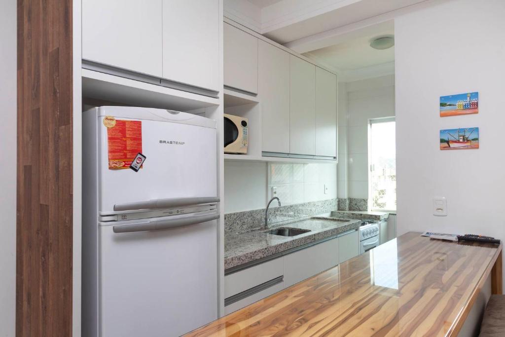  Aluguel de Apartamento 2 quartos sendo 1 suíte p/ 6 pessoas em Bombas