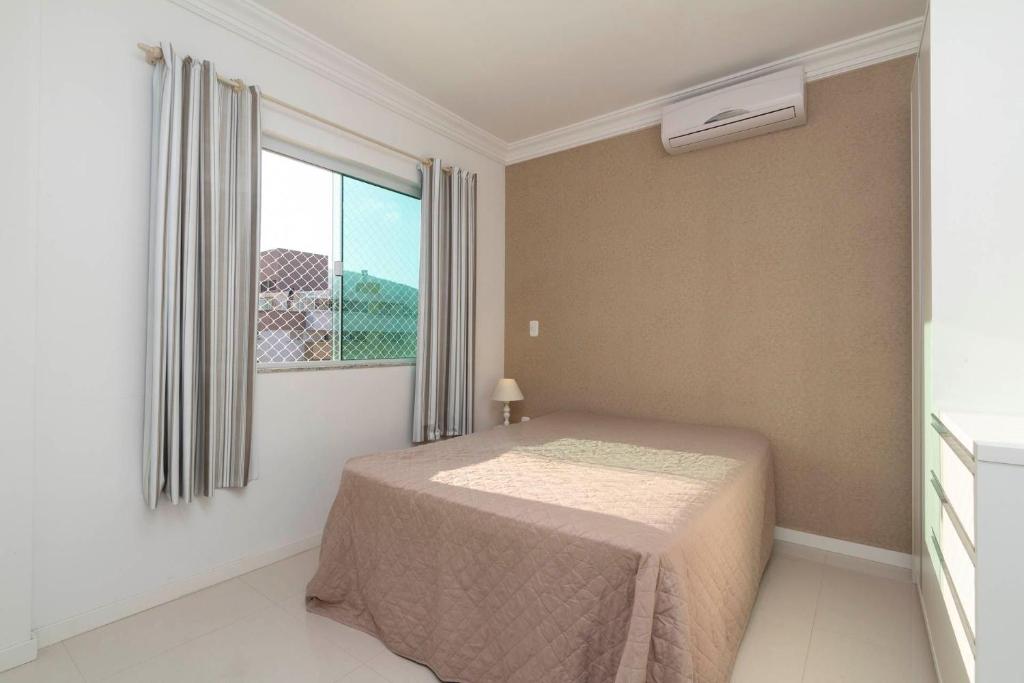  Aluguel de Apartamento 2 quartos sendo 1 suíte p/ 6 pessoas em Bombas