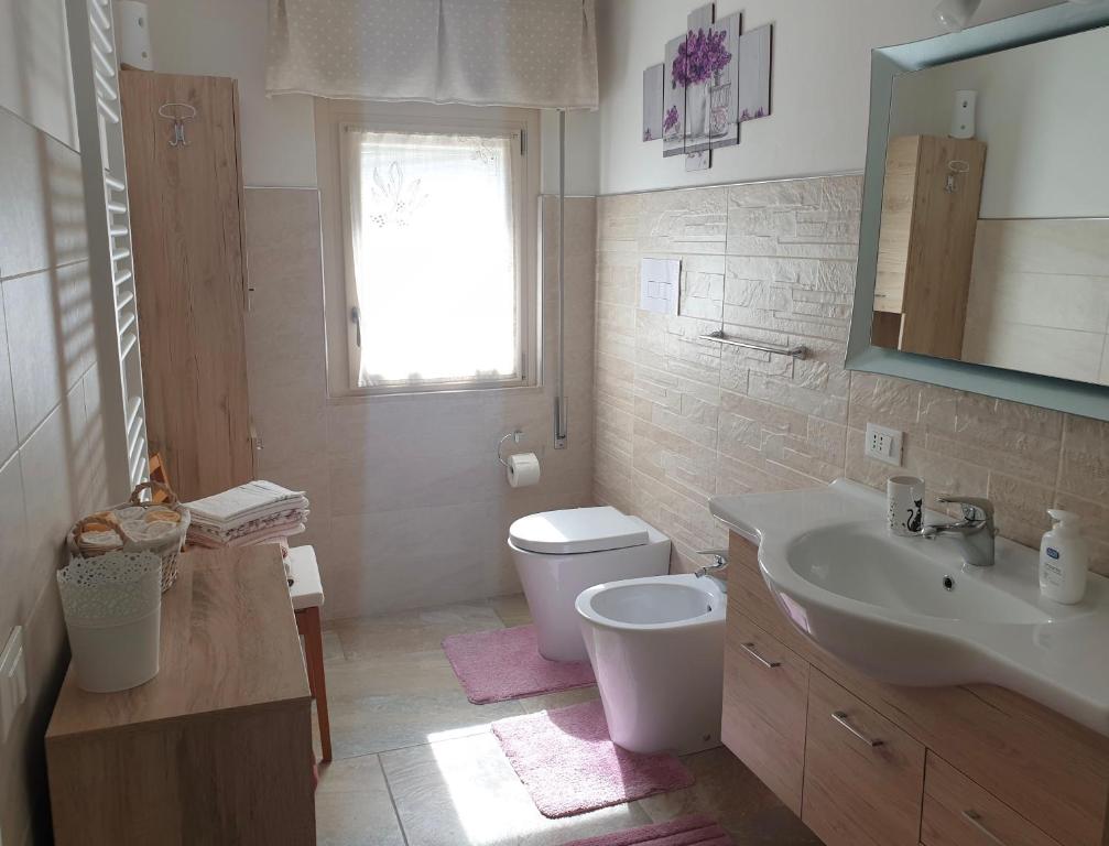 A bathroom at A Casa Di Clementina