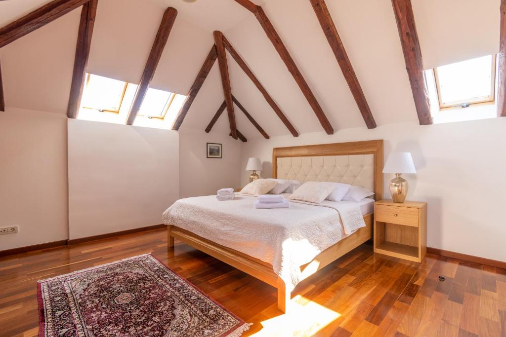Posteľ alebo postele v izbe v ubytovaní B&B Heritage Villa Apolon