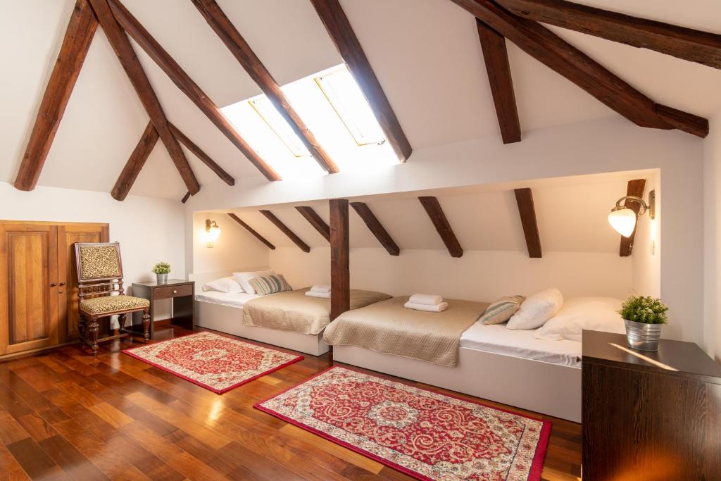 Posedenie v ubytovaní B&B Heritage Villa Apolon