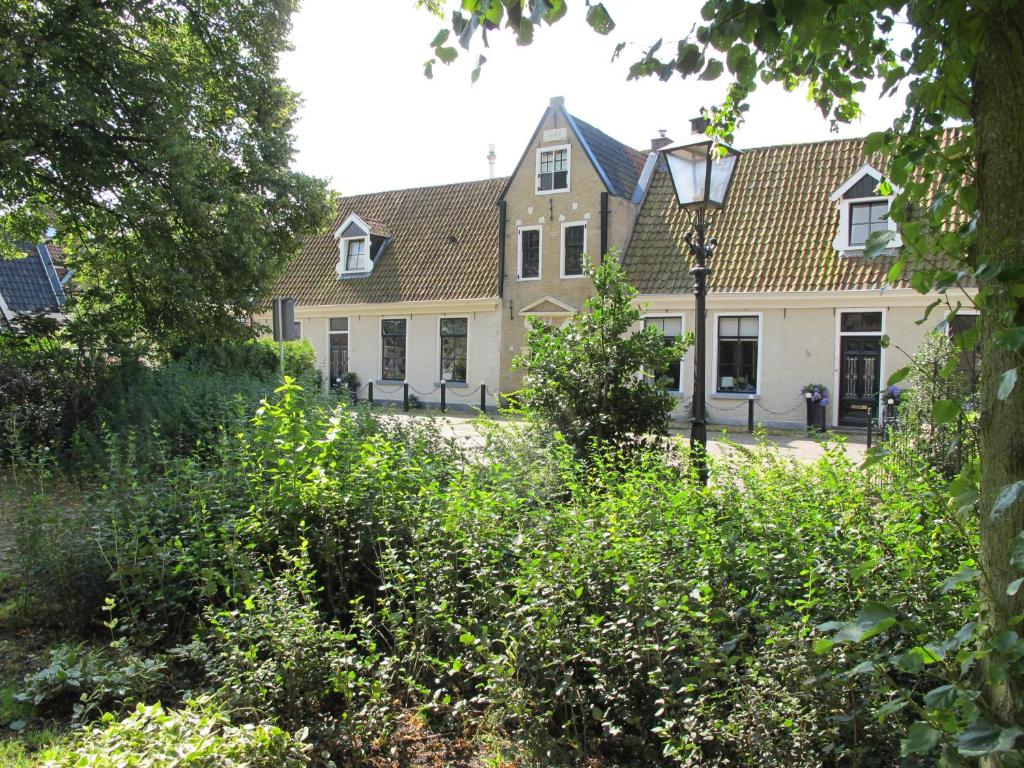 Zahrada ubytování De Thuiskamer in Grou als B&B of Vakantiehuis