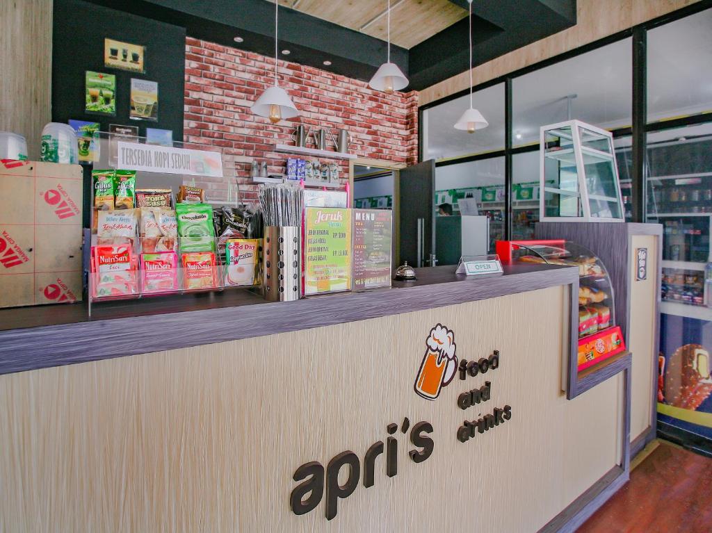 OYO 90072 Apri Inn Syariah