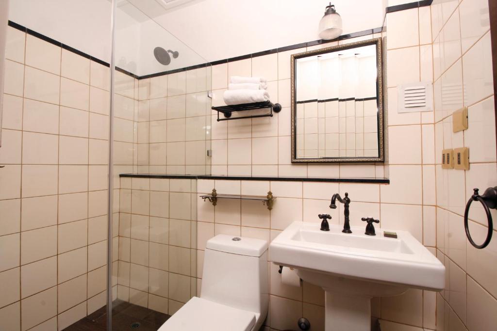 Koupelna v ubytování Hotel Boutique Castillo Rojo
