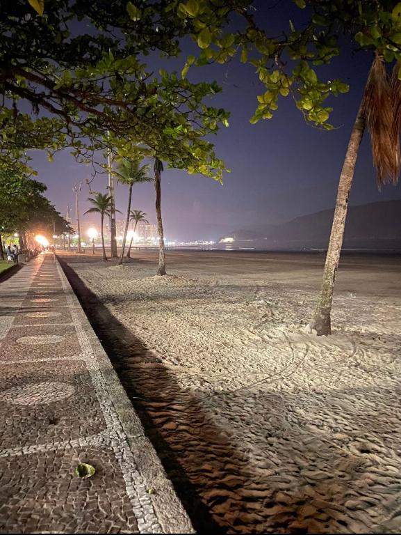  Kit net na avenida da praia!