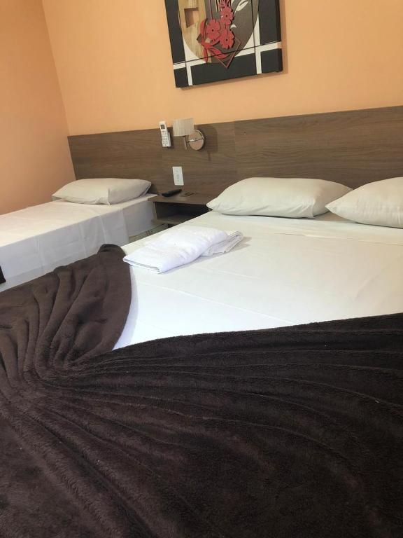  Don Charleaux Hotel