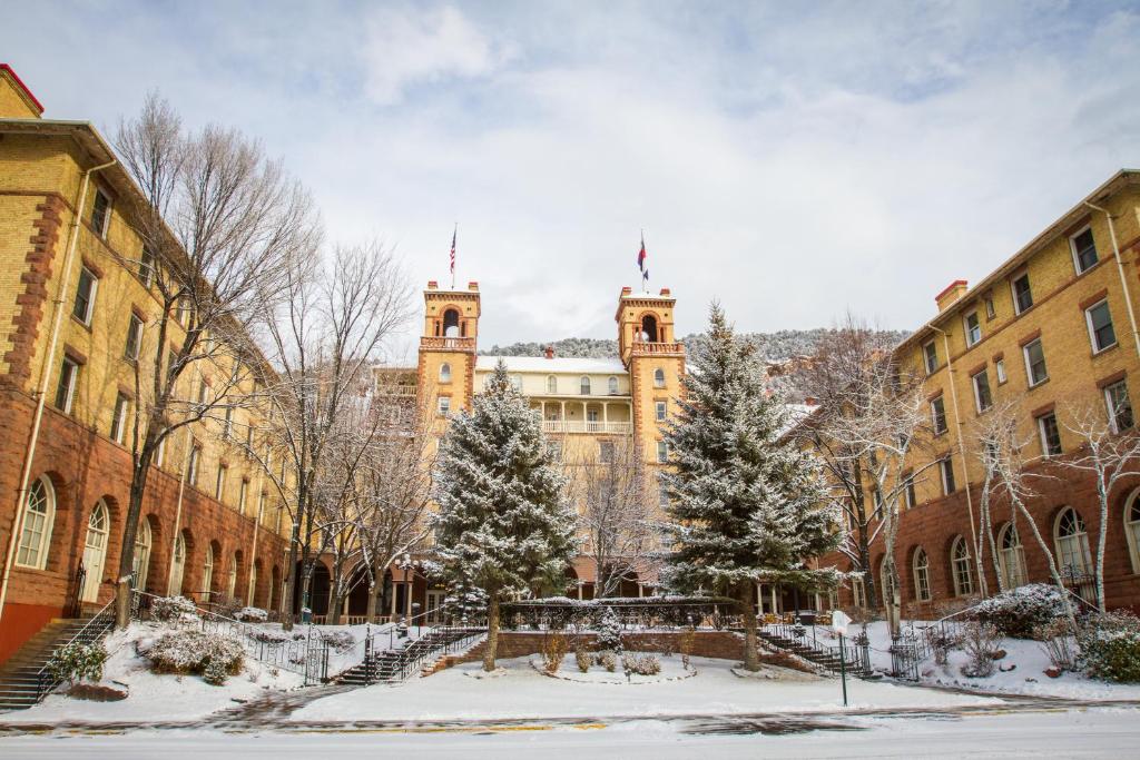 Recommended Hotel: Hotel Colorado Image 3