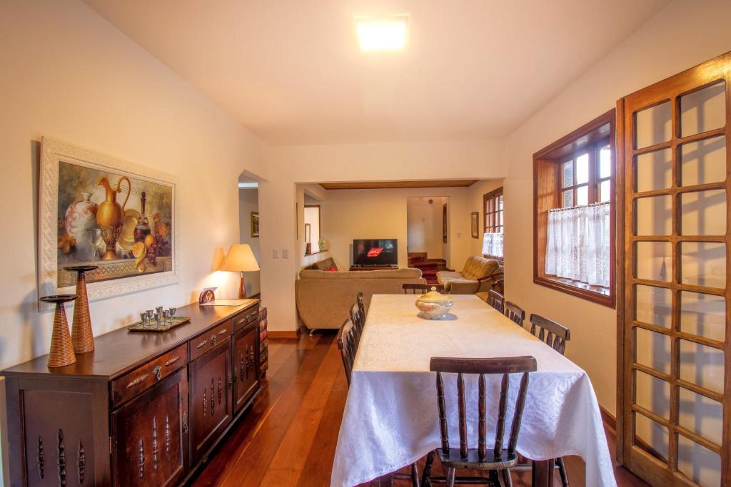  Villa Viena - Mansão em Condomínio de Luxo no Capivari