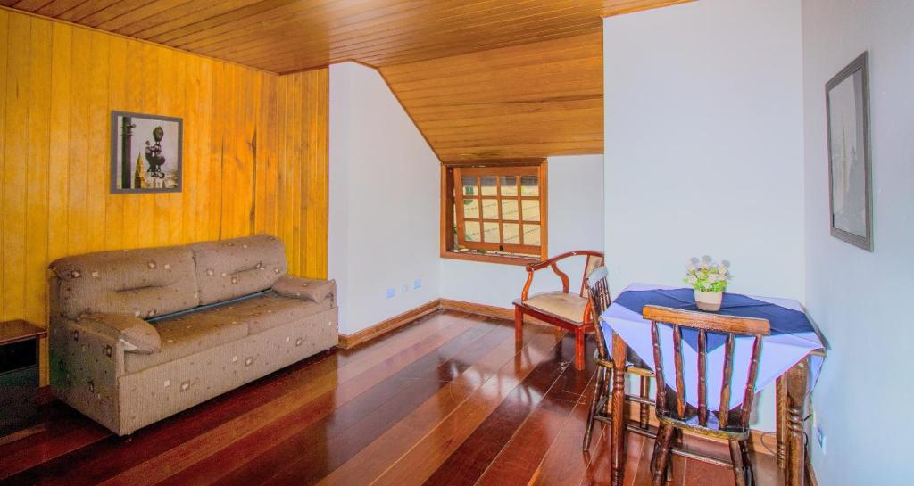  Villa Viena - Mansão em Condomínio de Luxo no Capivari