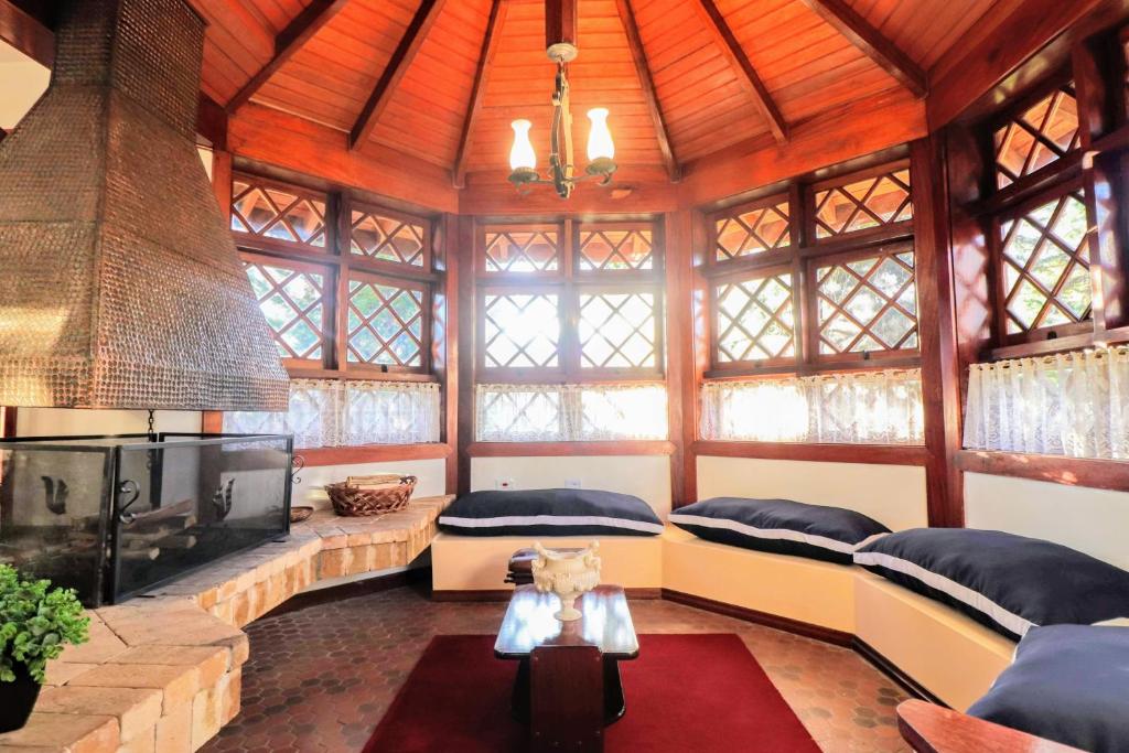  Villa Viena - Mansão em Condomínio de Luxo no Capivari
