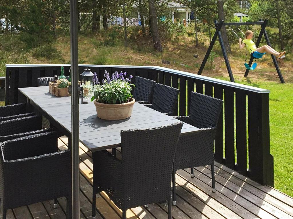 Zahrada ubytování 10 person holiday home in Jerup-By Traum