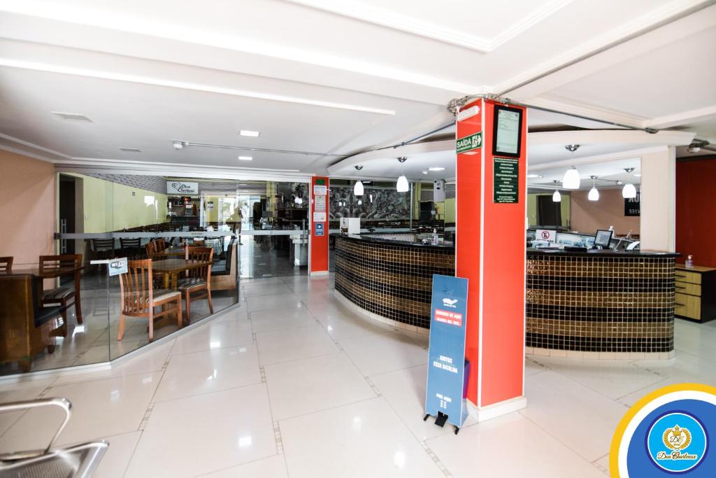  Don Charleaux Hotel