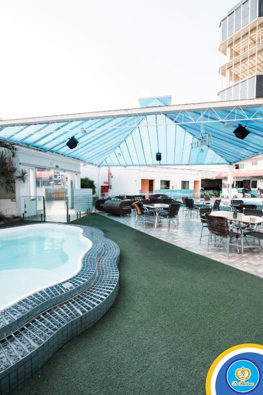  Don Charleaux Hotel