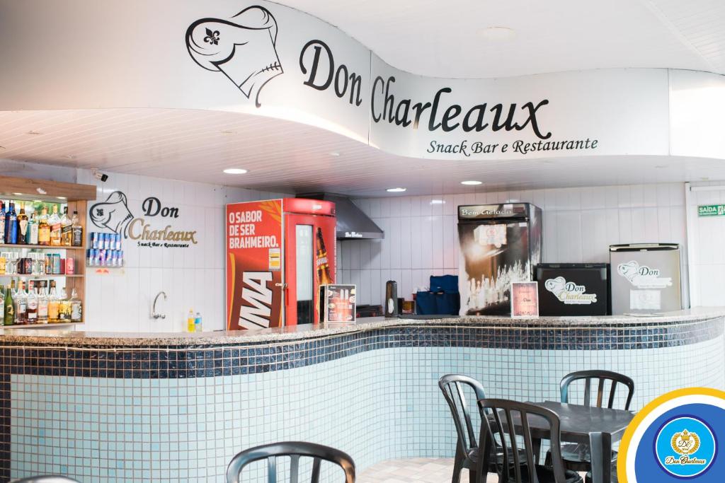  Don Charleaux Hotel