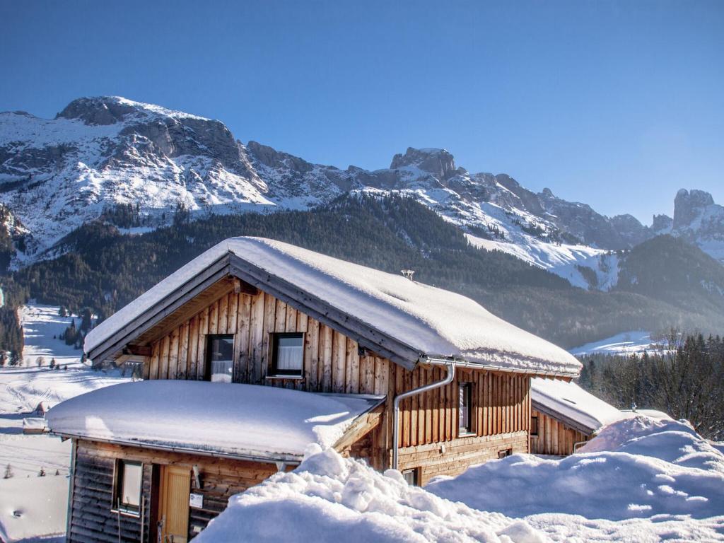 Fotografia z galérie ubytovania Chalet in Annaberg-Lungötz with a community pool v destinácii Annaberg im Lammertal
