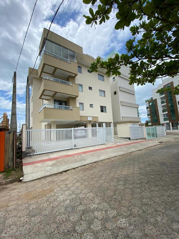  Apartamento na Praia de Palmas Residencial Solar Tabita