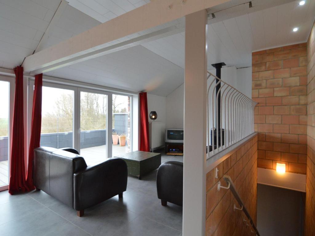 Posezení v ubytování Cottage in Ardennes with Sauna and Cycling Tracks