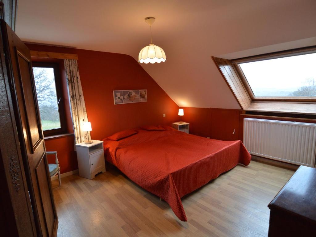 Postel nebo postele na pokoji v ubytování Holiday Home in Baneux with Garden & Games