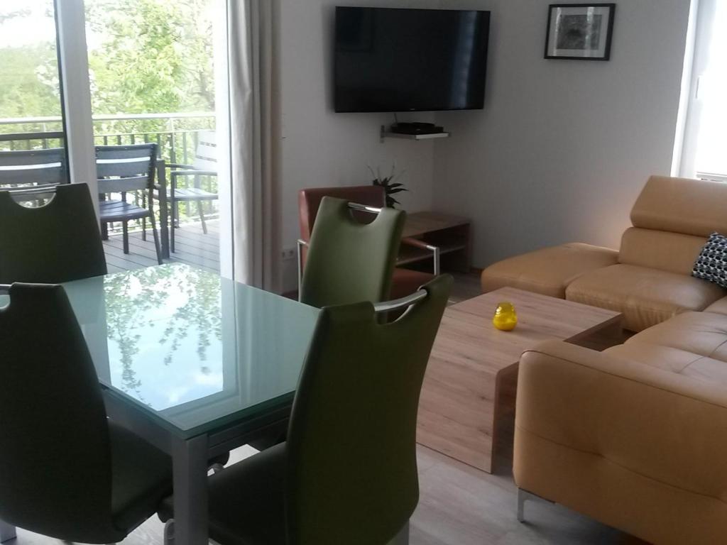 TV a/nebo společenská místnost v ubytování Lovely Villa in Malchow near Sea
