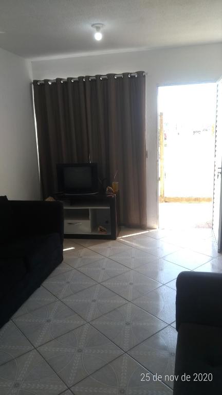  Casa em condomínio localizada em Itanhaém