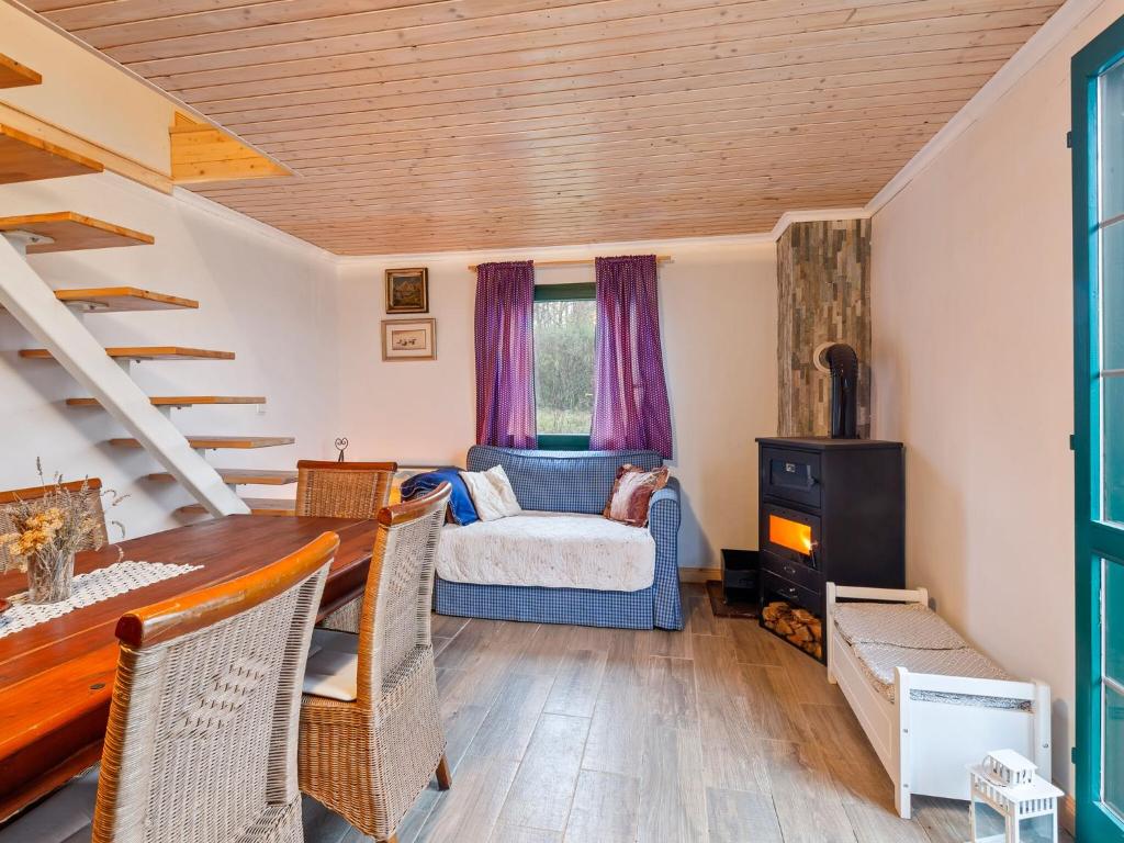 Posezení v ubytování Splendid Holiday Home in Vlessart with Sauna