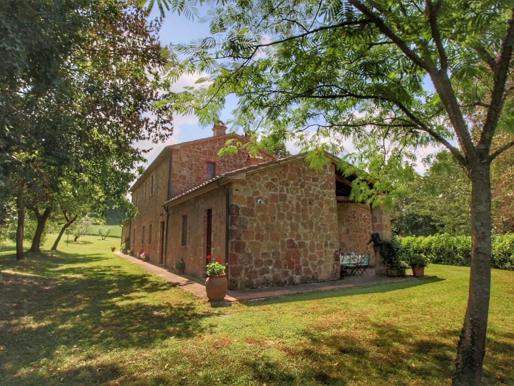 A garden outside Farmhouse in Proceno with Pool and Terrace