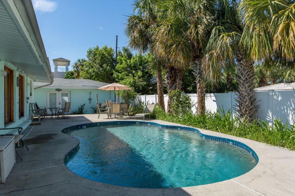 Mango Bay Pool House Monthly Beach Rental home, Clearwater Beach (updated prices 2024)